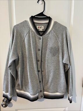 EV1 Women's Gray Button-Front Heart Sweatshirt Jacket